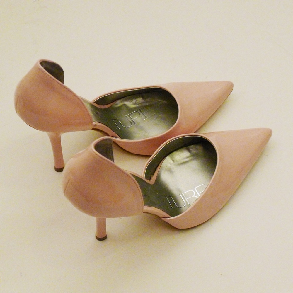 heels - Picture 2 of 5